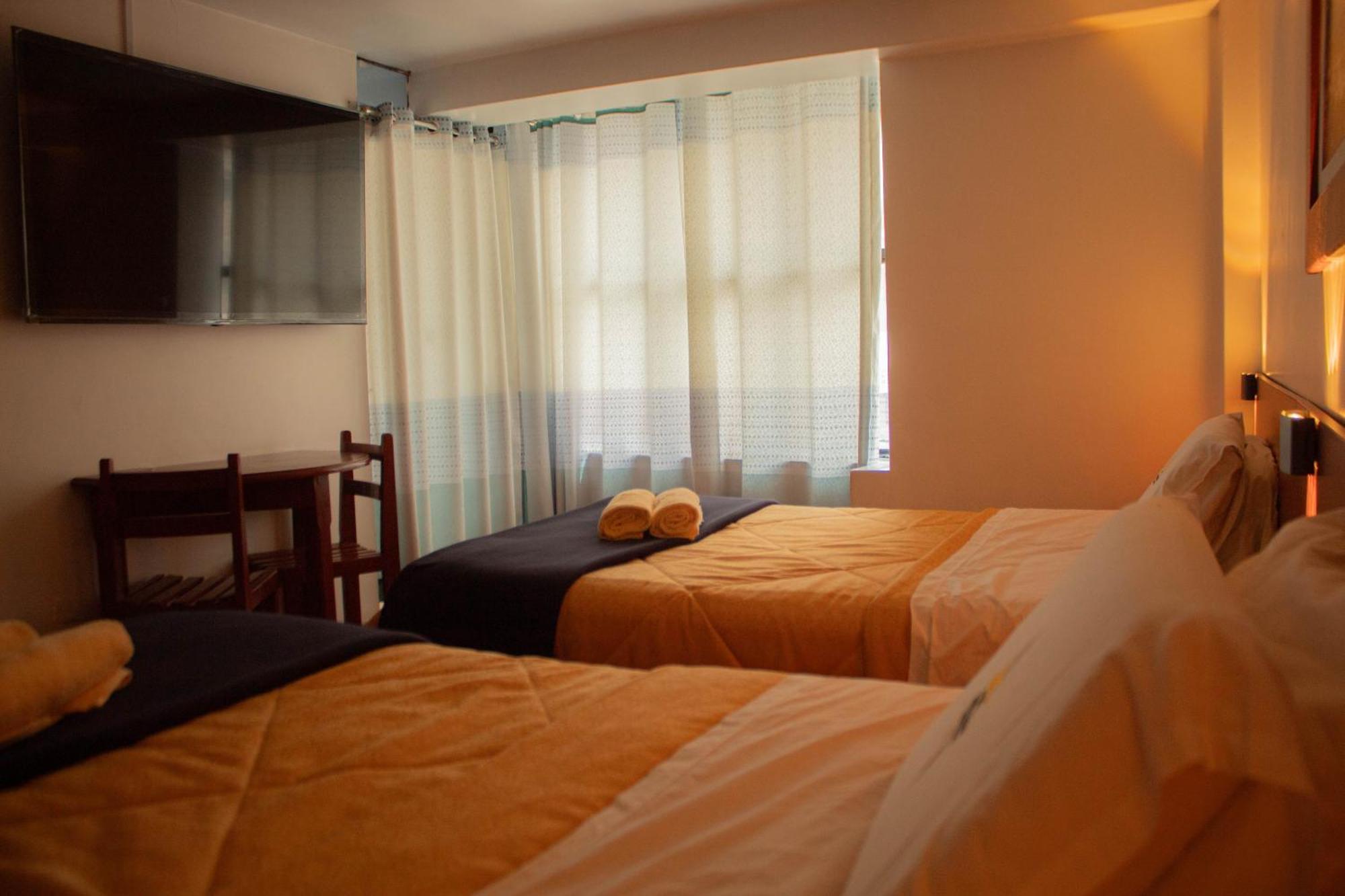 Hotel Valery 2 Estrellas Уарас Экстерьер фото