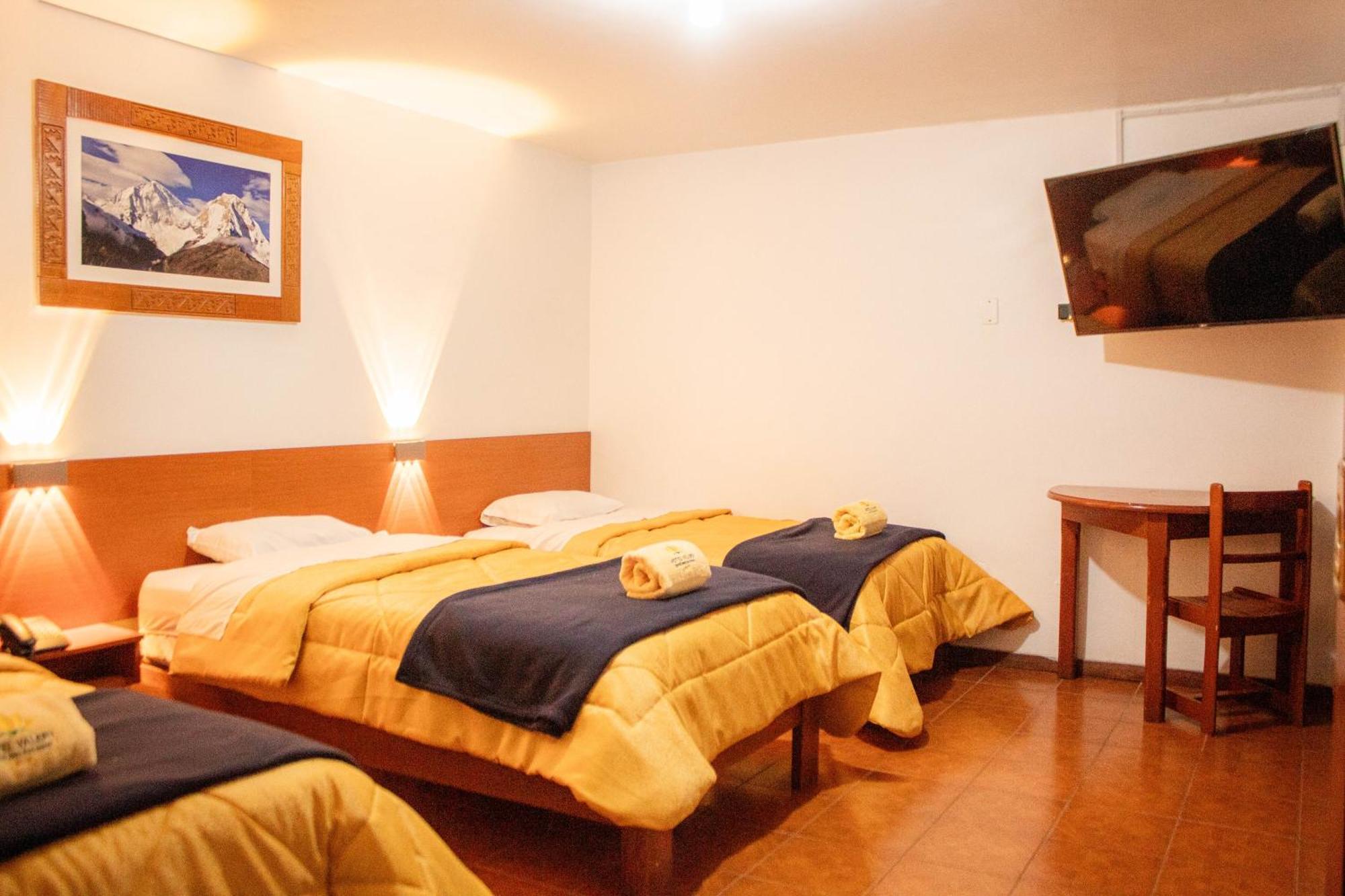 Hotel Valery 2 Estrellas Уарас Экстерьер фото
