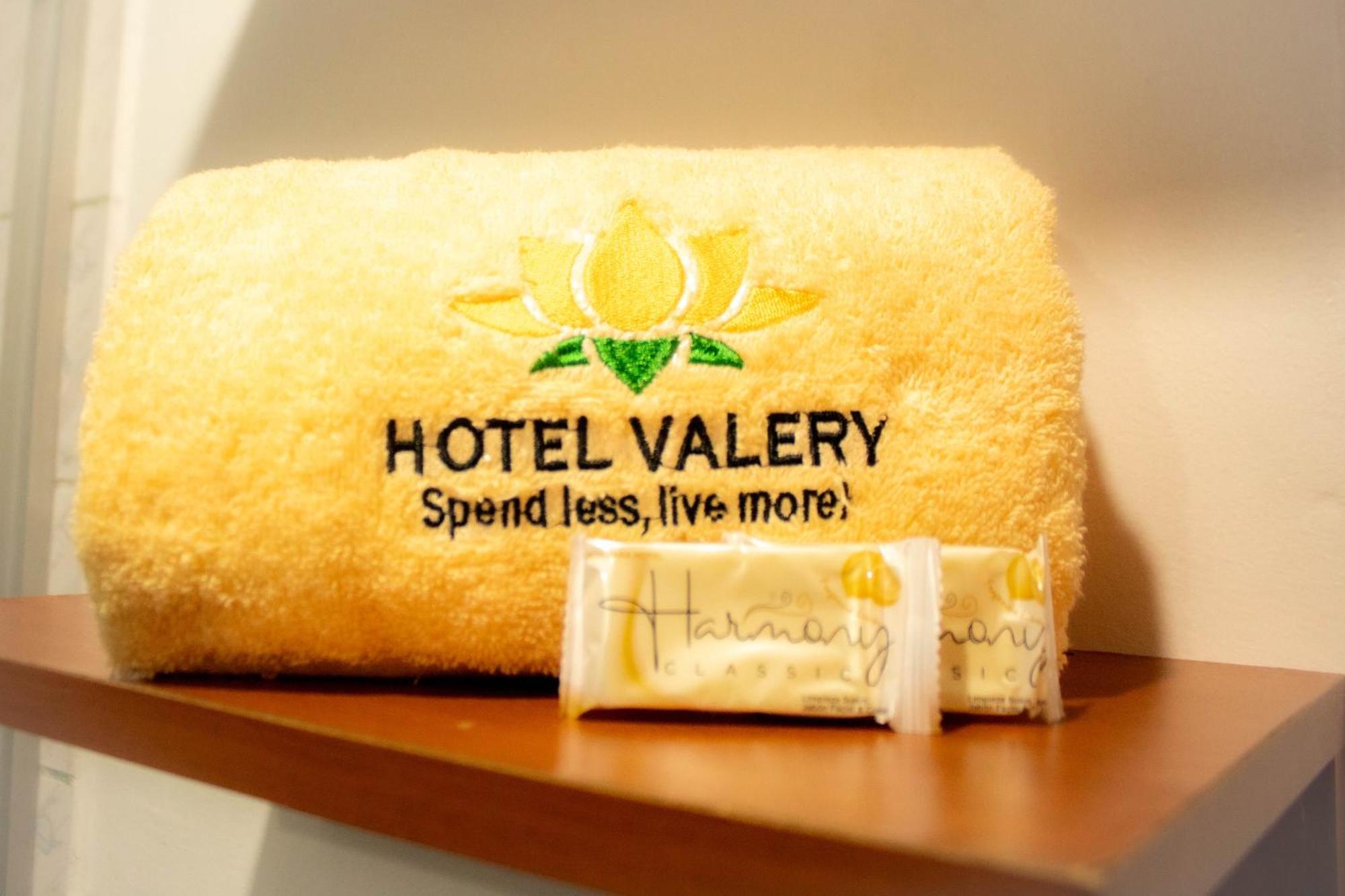 Hotel Valery 2 Estrellas Уарас Экстерьер фото